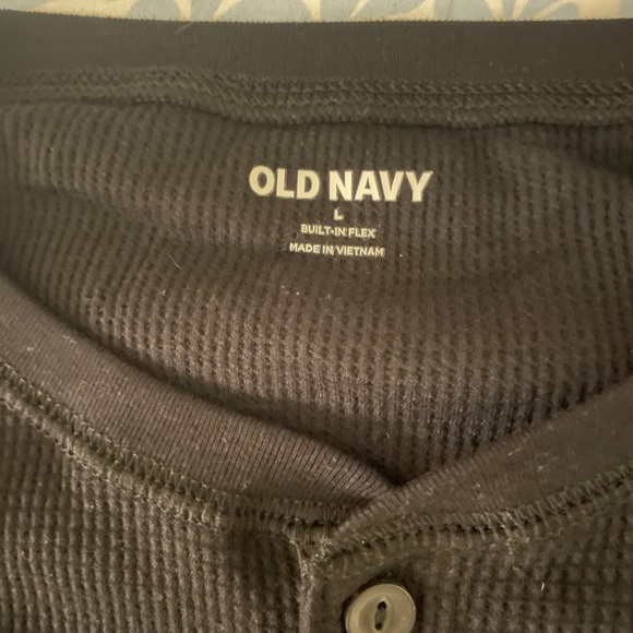 Large Old Navy black waffle-knit three button henley with built in flex - Picture 2 of 2